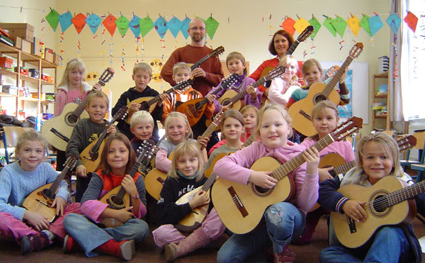 Klassenunterricht Mandoline Gitarre